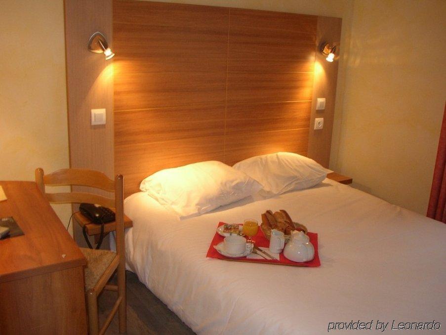 Brit Hotel Macon Centre Gare Rum bild